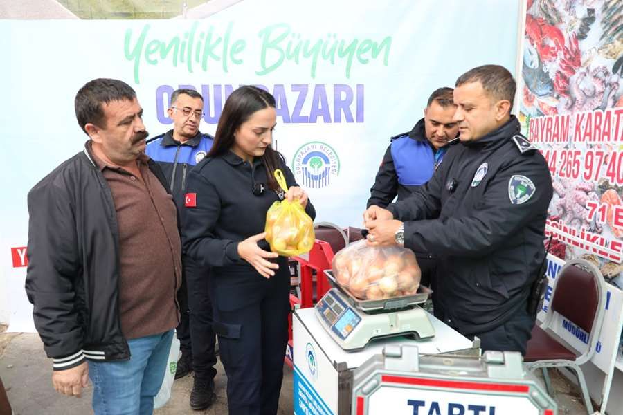 Odunpazarı Belediyesi pazarlarda tartı kontrol noktası kurdu: eksik gramaj çıkmadı