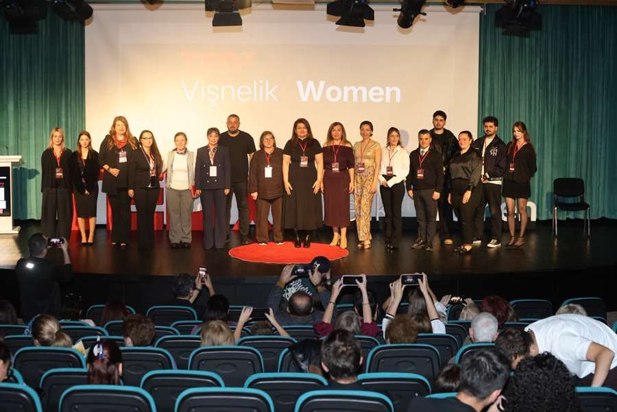TEDx Vişnelik Women 'Rooted & Rising' temasıyla Eskişehir'de yapıldı