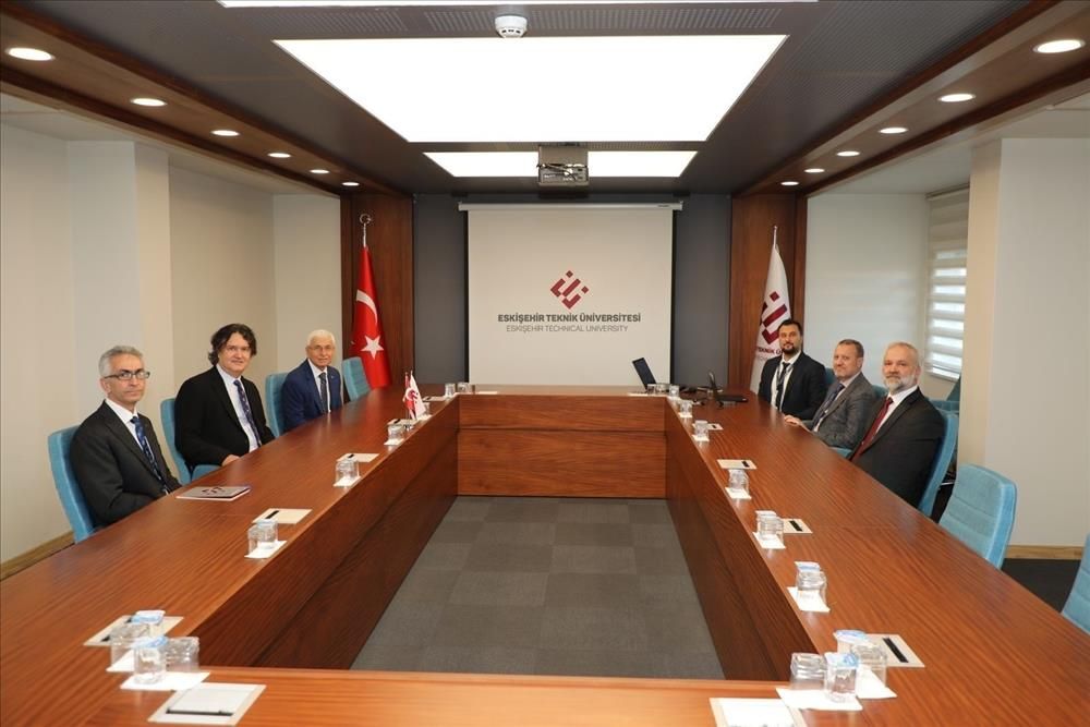 Savunma Sanayii Başkan Yardımcısı Gökhan Uçar Eskişehir Teknik Üniversitesi'ni ziyaret etti