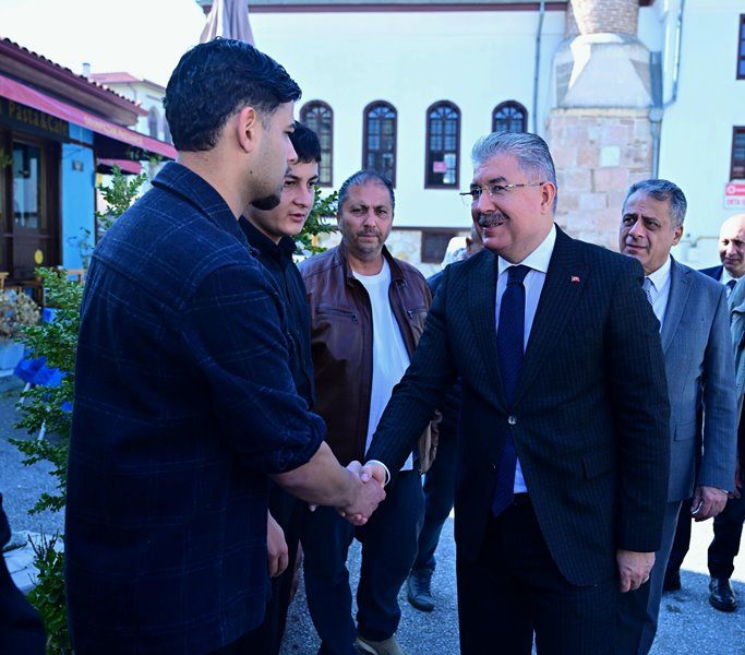 Vali Yılmaz, Muhtar Erol Erdal Gürdoğan'ın ailesine taziye ziyaretinde bulundu