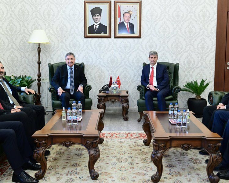 Mülkiye Başmüfettişi Aydın Ölmez ve heyeti Vali Yılmaz'ı ziyaret etti
