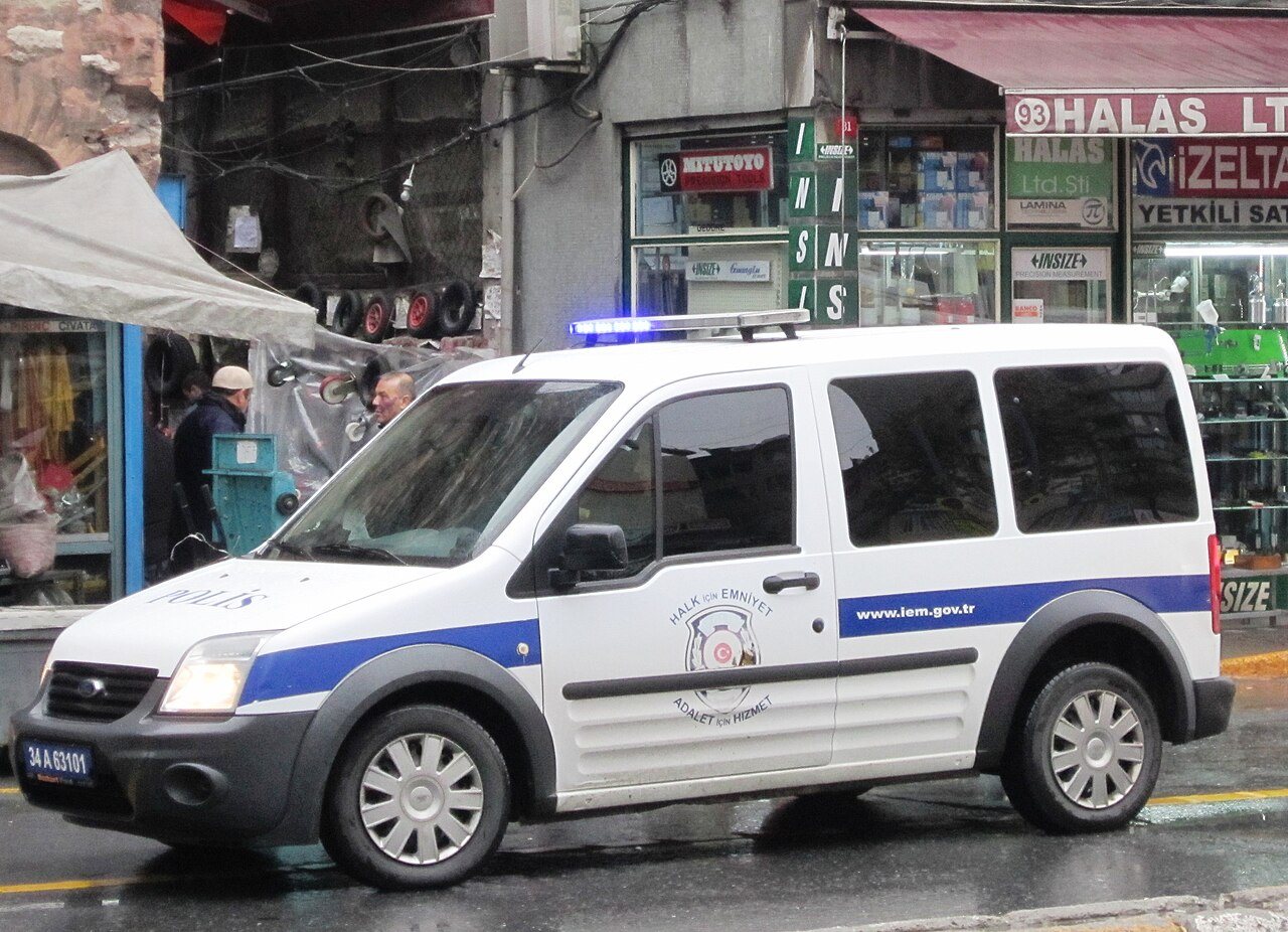 Eskişehir'de kaçak alkol ve uyuşturucu operasyonu: 1 şüpheli gözaltına alındı
